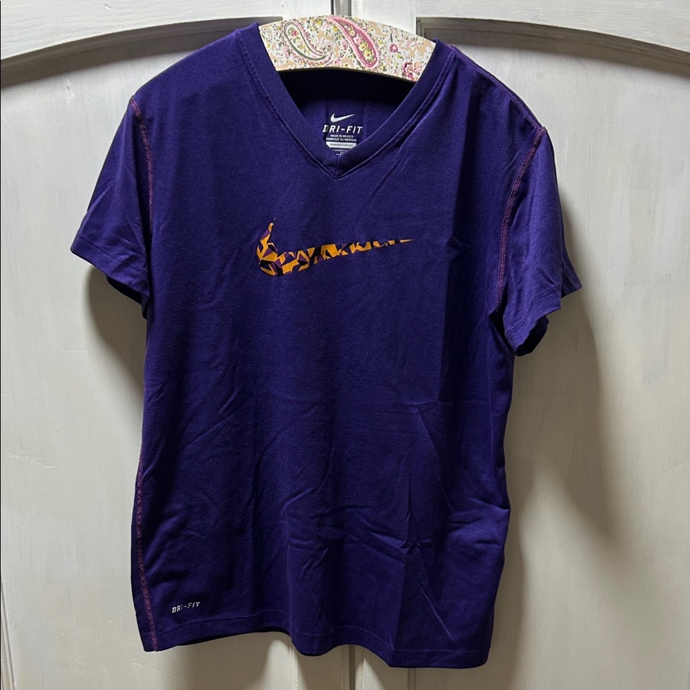 Nike Girl’s XL Purple Dri-FIT V-Neck Tee Sz XL